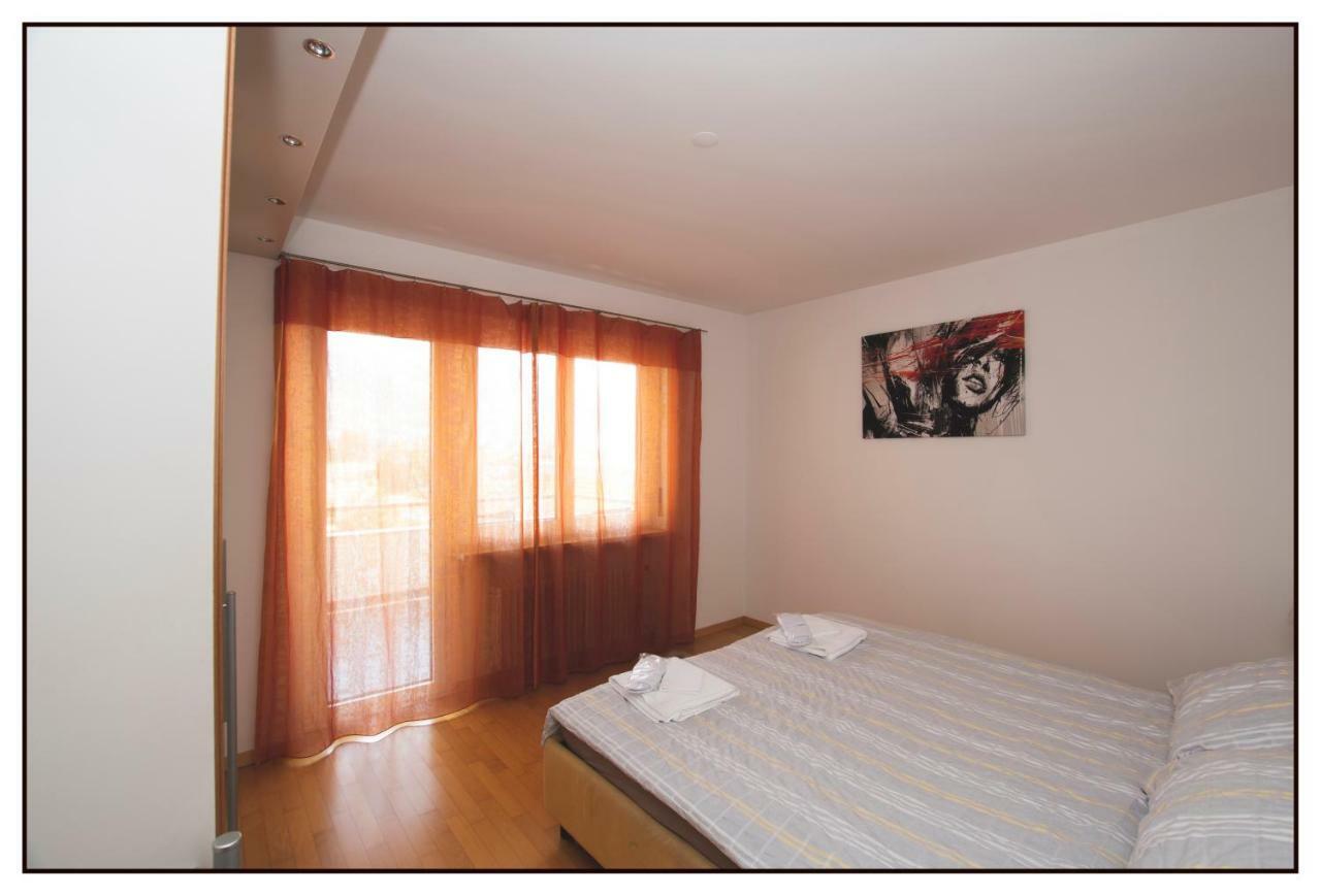 Schoene Ferienwohnung Mit Panoramablick 로카르노 외부 사진